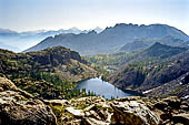 Parco del Monte Avic (Val d'Aosta), Lac Cornu e Lac Noir salendo verso il Gran Lac.